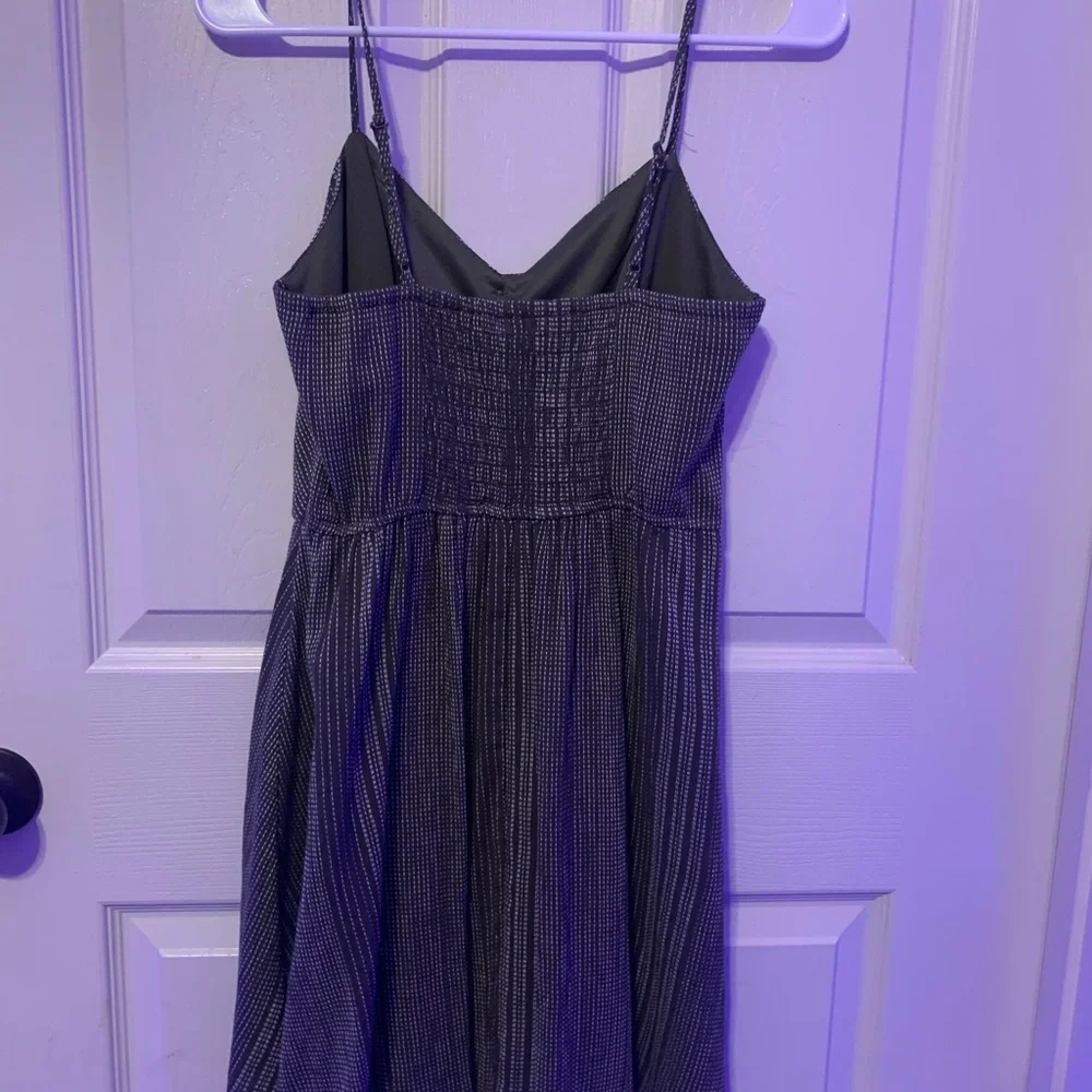 Size-Small - Picture 5 of 6